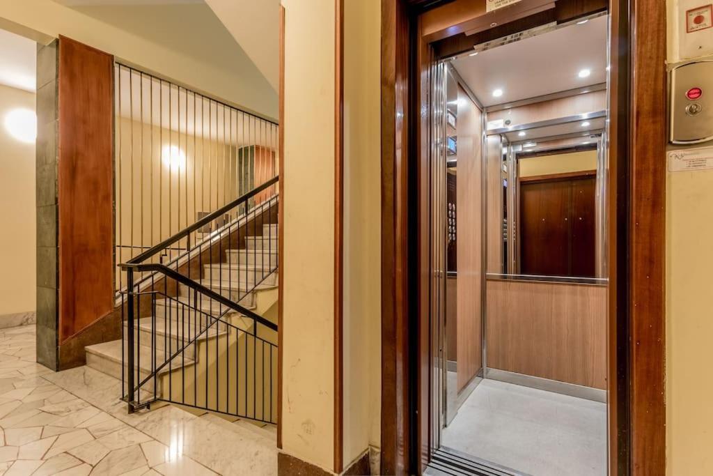 Metro A - Casa Comfort A 20 Minuti Dal Centro Di Apartamento *